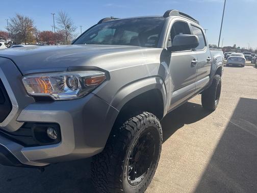2019 Toyota Tacoma SR