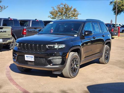 2025 Jeep Grand Cherokee Laredo