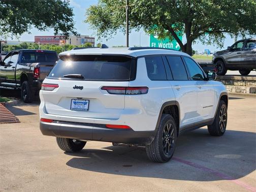 2025 Jeep Grand Cherokee L Laredo