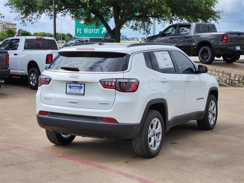2025 Jeep Compass Latitude