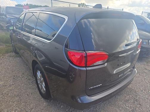Granite Crystal Clearcoat Metallic 2023 Chrysler Voyager LX