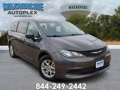 Granite Crystal Clearcoat Metallic 2023 Chrysler Voyager LX