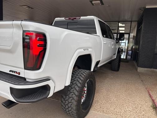 2025 GMC Sierra 2500 AT4