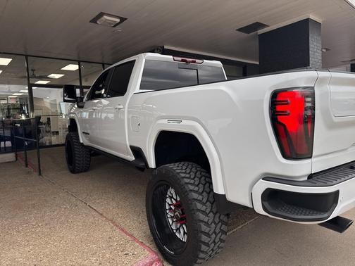 2025 GMC Sierra 2500 AT4