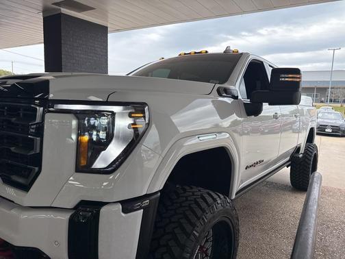 2025 GMC Sierra 2500 AT4