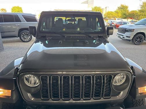 2024 Jeep Gladiator Nighthawk