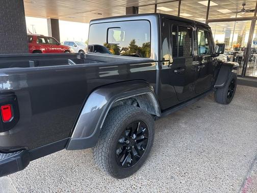 2024 Jeep Gladiator Nighthawk
