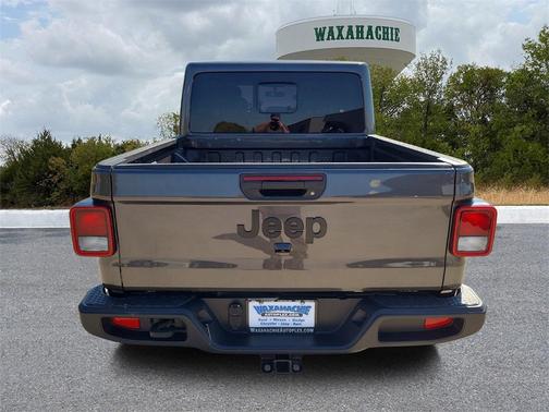 2024 Jeep Gladiator Nighthawk