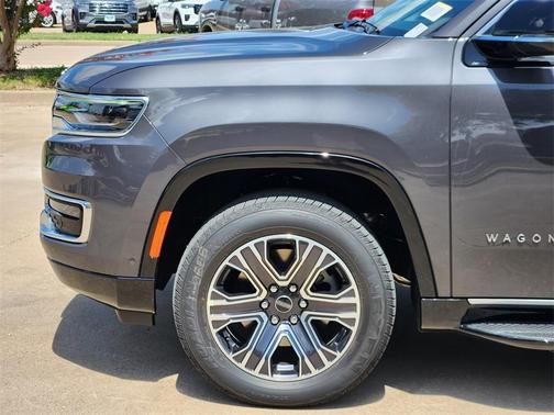 2025 Jeep Wagoneer Base