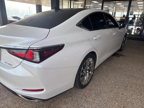 2021 Lexus ES 350 Ultra Luxury