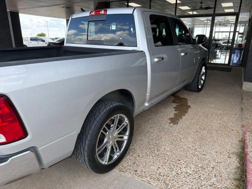 Bright Silver Clearcoat Metallic 2018 RAM 1500 Lone Star