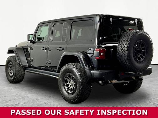 Black Clearcoat 2022 Jeep Wrangler Unlimited Rubicon 392