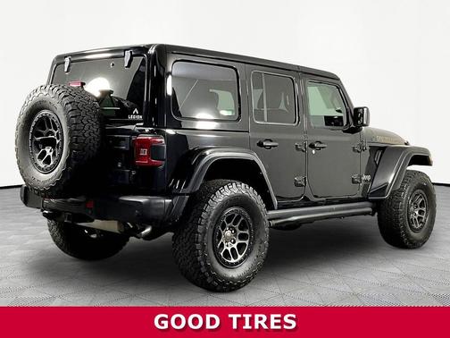Black Clearcoat 2022 Jeep Wrangler Unlimited Rubicon 392
