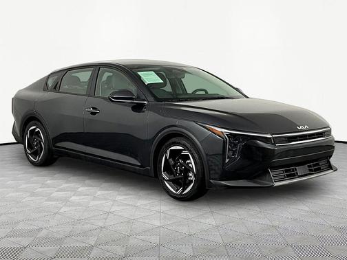 Interstellar Gray 2025 Kia K4 EX