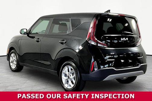 Fusion Black 2025 Kia Soul LX