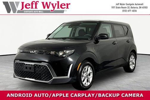 Fusion Black 2025 Kia Soul LX