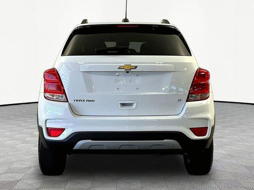 Summit White 2020 Chevrolet Trax LT