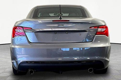 Tungsten Metallic Clearcoat 2011 Chrysler 200 S