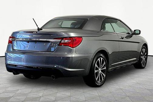 Tungsten Metallic Clearcoat 2011 Chrysler 200 S