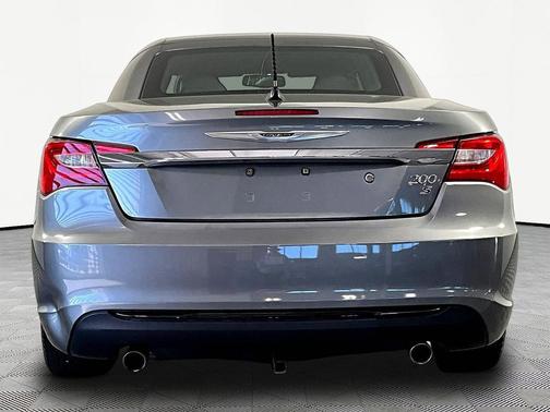 Tungsten Metallic Clearcoat 2011 Chrysler 200 S