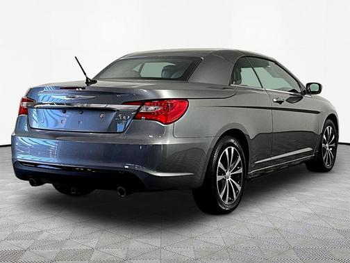 Tungsten Metallic Clearcoat 2011 Chrysler 200 S