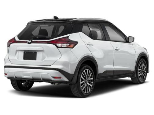 Aspen White Tricoat/Super Black 2023 Nissan Kicks SV