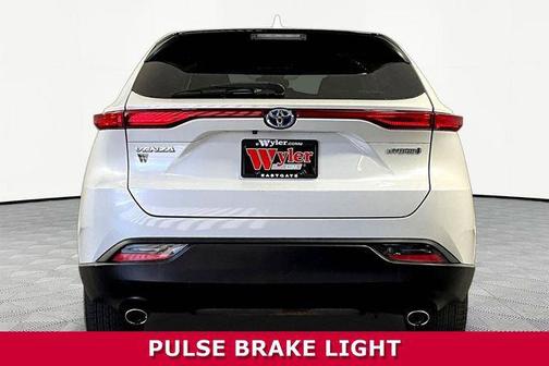 Blizzard Pearl 2022 Toyota Venza LE
