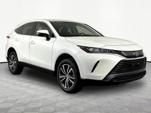 Blizzard Pearl 2022 Toyota Venza LE