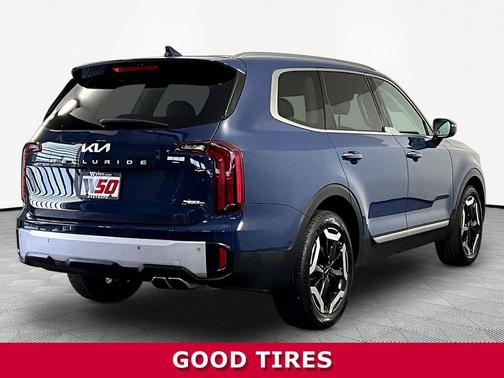 Midnight Lake Blue 2023 Kia Telluride S