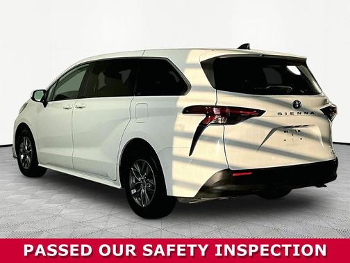 White 2022 Toyota Sienna LE