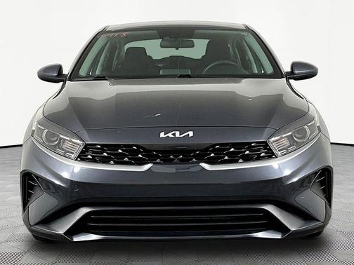 Gravity Gray 2024 Kia Forte LX