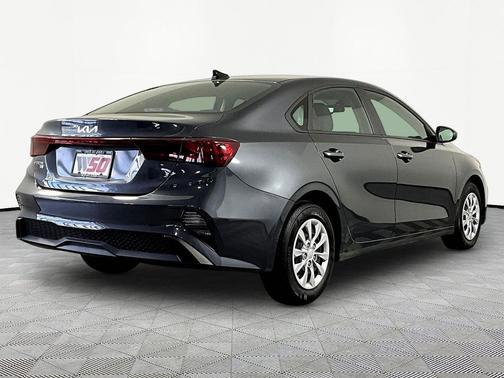 Gravity Gray 2024 Kia Forte LX