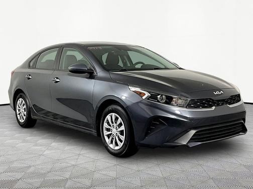 Gravity Gray 2024 Kia Forte LX