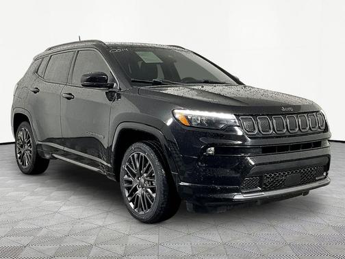 Diamond Black Crystal Pearlcoat 2022 Jeep Compass High Altitude