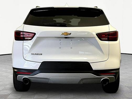 Summit White 2024 Chevrolet Blazer 2LT