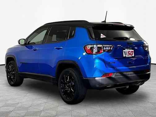 Laser Blue Pearlcoat 2022 Jeep Compass Latitude