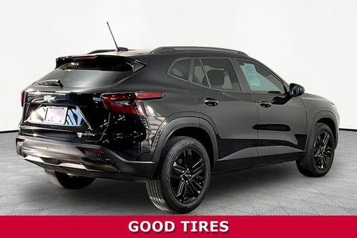 Mosaic Black Metallic 2025 Chevrolet Trax FWD ACTIV