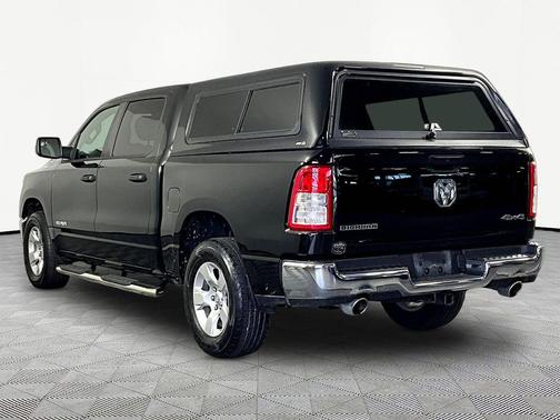 Diamond Black Crystal Pearlcoat 2023 RAM 1500 Big Horn/Lone Star