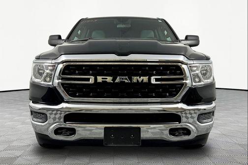 Diamond Black Crystal Pearlcoat 2023 RAM 1500 Big Horn/Lone Star