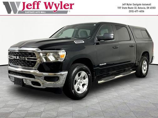 Diamond Black Crystal Pearlcoat 2023 RAM 1500 Big Horn/Lone Star