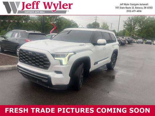 Wind Chill Pearl 2024 Toyota Sequoia SR5