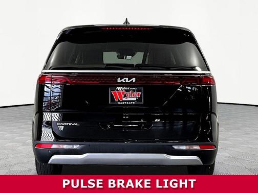 Aurora Black Pearl 2024 Kia Carnival EX