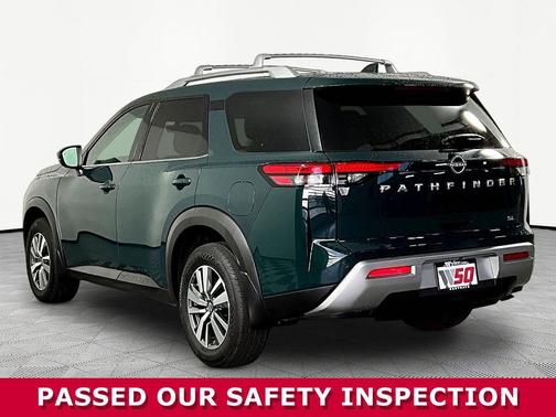Obsidian Green Pearl 2025 Nissan Pathfinder SL FWD