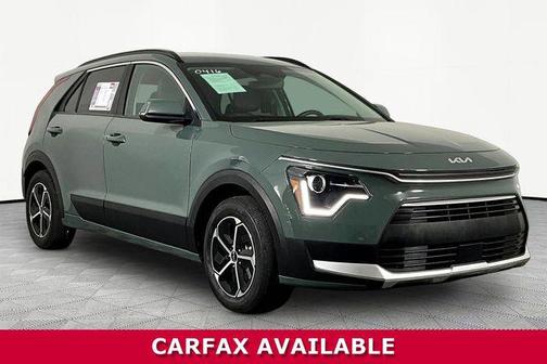Cityscape Green 2023 Kia Niro EX