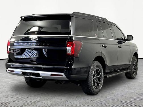 AGATE BLACK METALLIC 2024 Ford Expedition Timberline