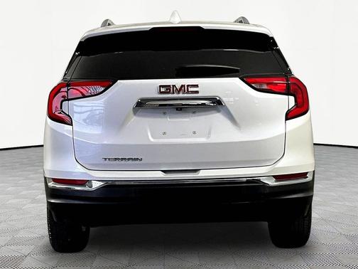 White Frost Tricoat 2021 GMC Terrain SLT