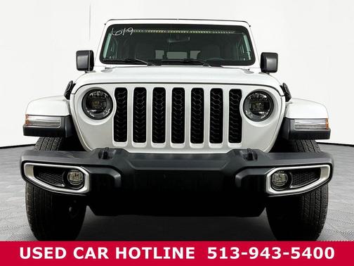 Bright White Clearcoat 2023 Jeep Gladiator Sport S
