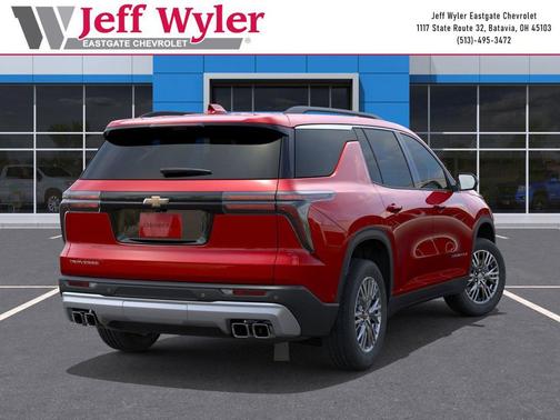 Radiant Red Tintcoat 2026 Chevrolet Traverse LT