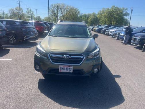 Wilderness Green Metallic 2018 Subaru Outback 2.5i Limited