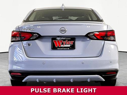Gray Sky Pearl 2025 Nissan Versa 1.6 SV